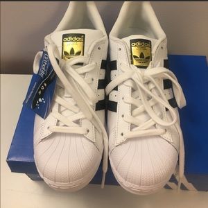 ADIDAS SUPERSTAR SNEAKERS!